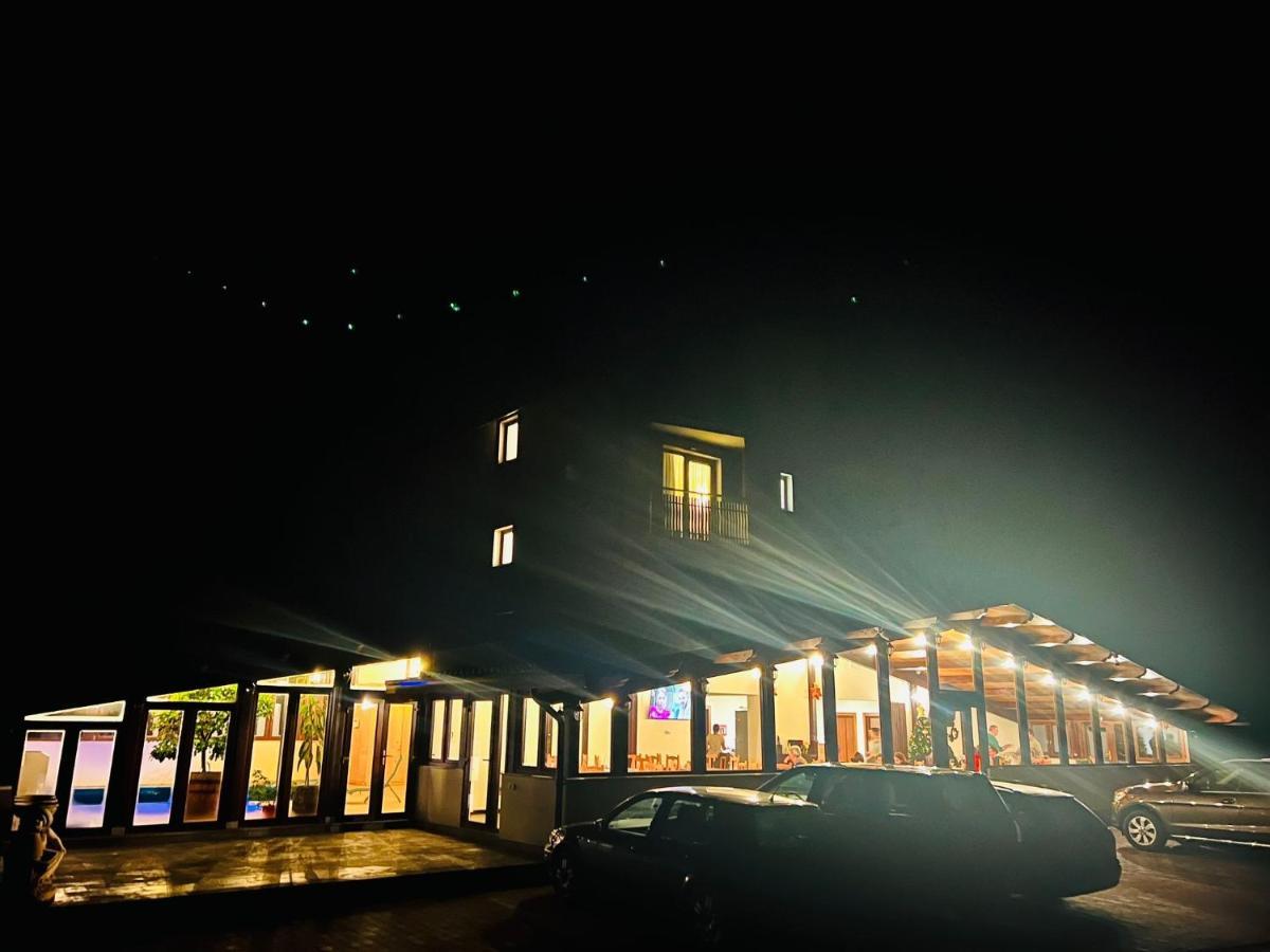 Pensiunea Sky Hub Arieşeni Exterior foto